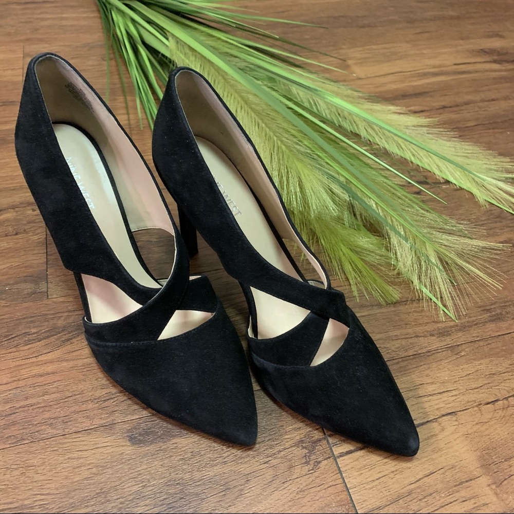 Nine West Suede Black Heels - Picture 2 of 10